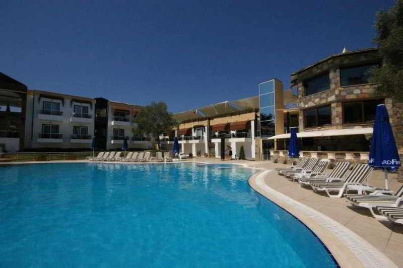 Risa Hotel All Inclusive Bitez Exteriör bild