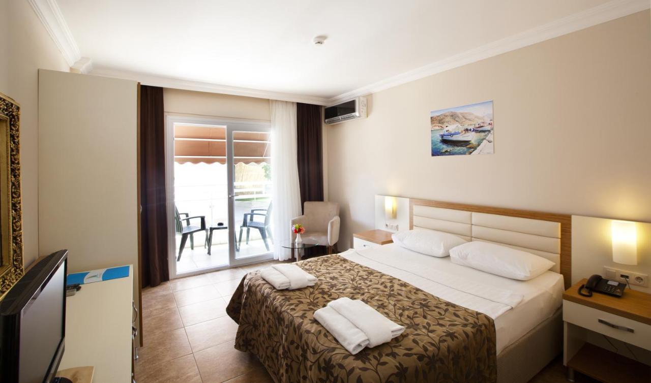 Risa Hotel All Inclusive Bitez Exteriör bild